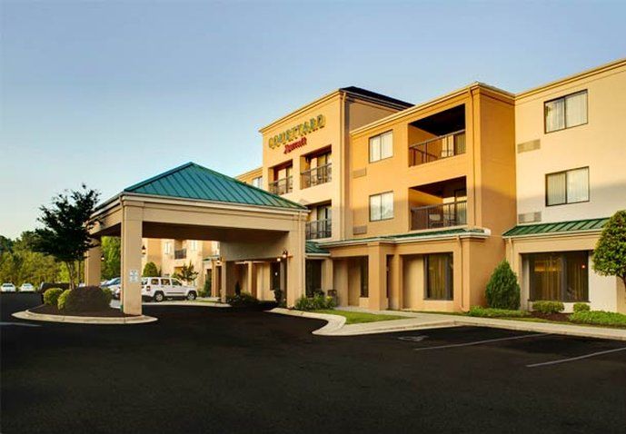 Hotel Courtyard